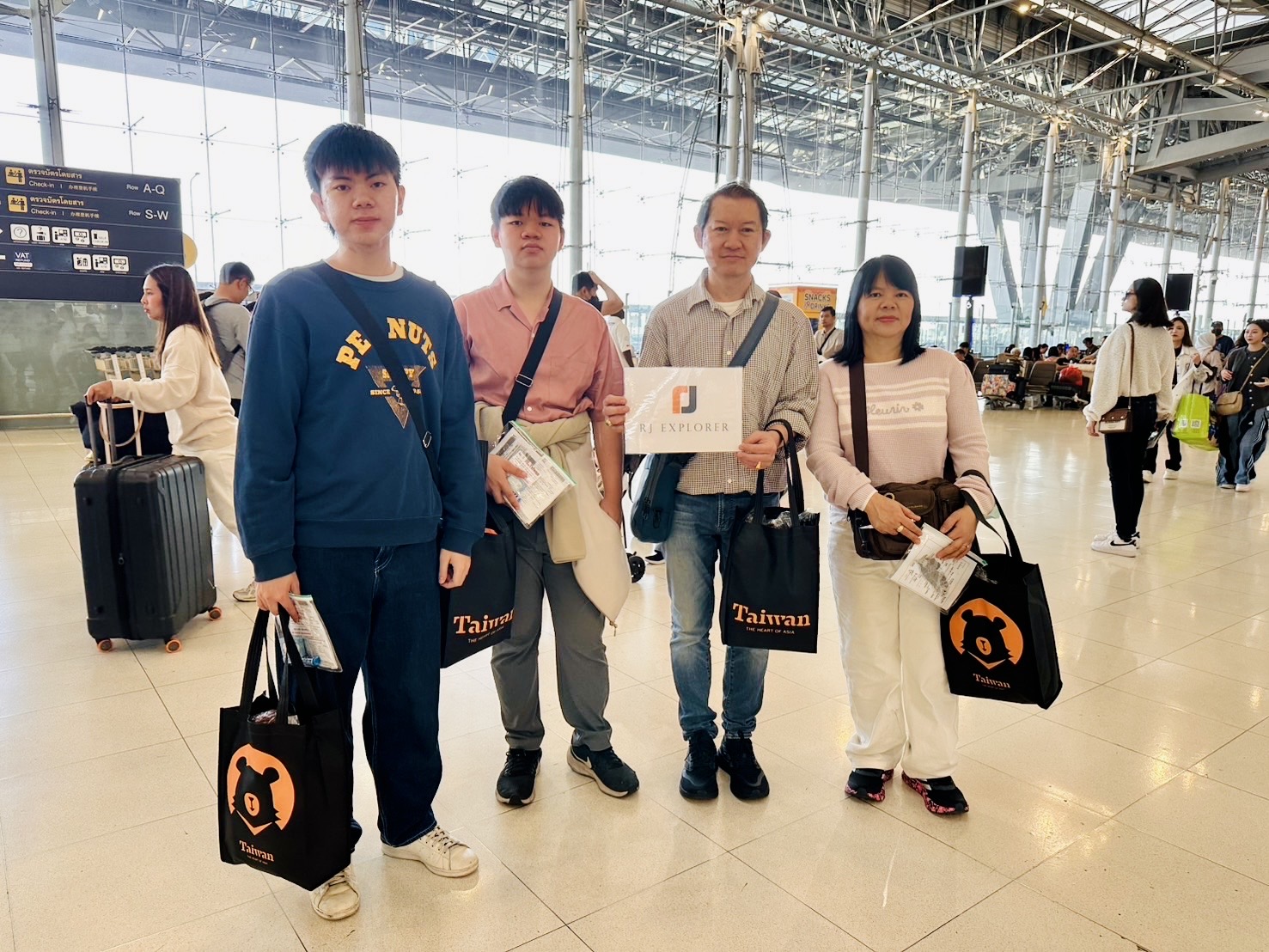 ทัวร์ไต้หวันปีใหม่ Countdown 5 วัน 4 คืน สายการบิน EVA AIR (BR)